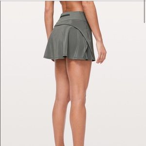 Lululemon Play off the Pleats Skirt